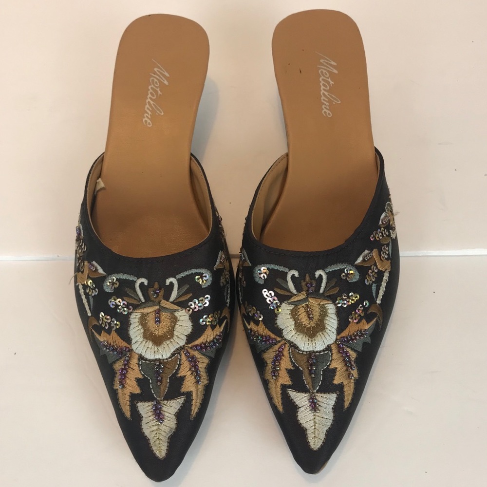 Metaline Embroidered Pointed Toe Kitten Heels